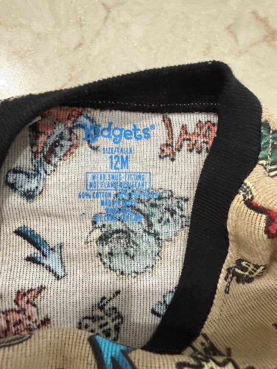 Beige Dino & Monster Print Kids Pajama Set with Black Trim 12M NWOT - Picture 4 of 6